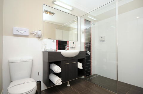 Platinum International - Whitsundays Accommodation 7