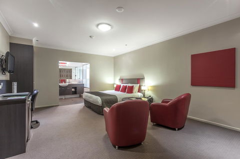 Platinum International - Whitsundays Accommodation 1