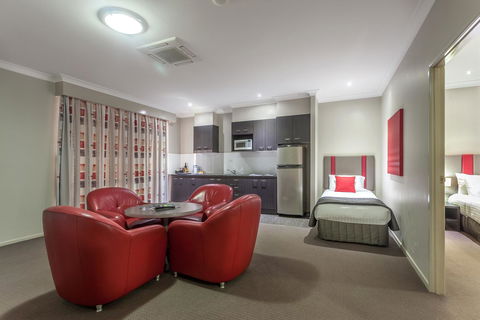 Platinum International - Whitsundays Accommodation 33