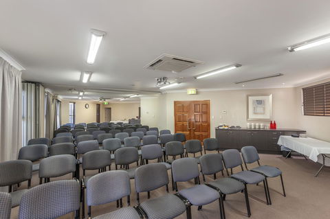 Platinum International - Whitsundays Accommodation 38