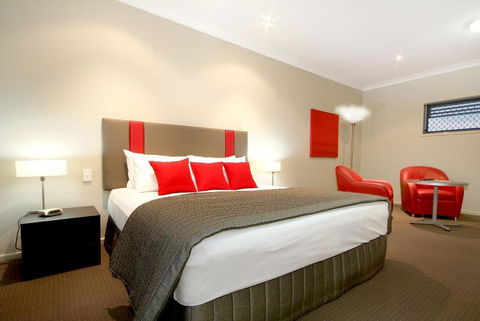 Platinum International - Whitsundays Accommodation 6