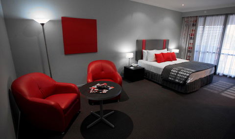 Platinum International - Whitsundays Accommodation 30