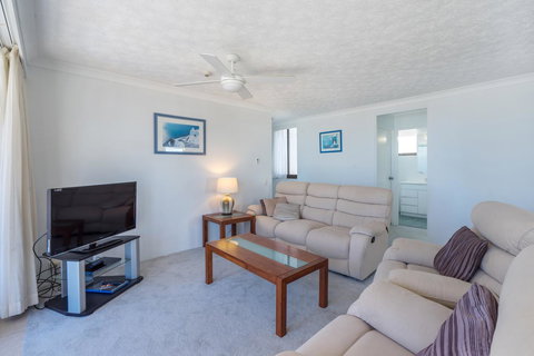Columbia Beachfront Apartments On Rainbow Bay - Whitsundays Accommodation 5