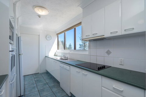 Columbia Beachfront Apartments On Rainbow Bay - Whitsundays Accommodation 7