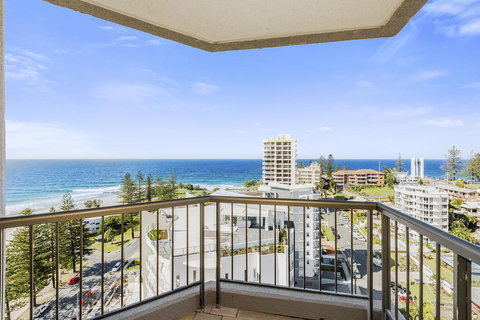 Columbia Beachfront Apartments On Rainbow Bay - Whitsundays Accommodation 41