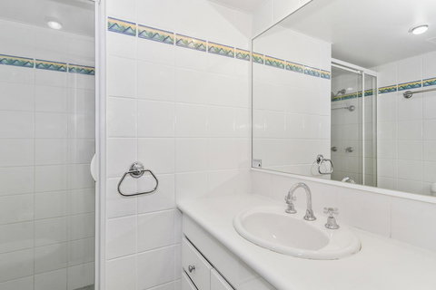 Columbia Beachfront Apartments On Rainbow Bay - Whitsundays Accommodation 31