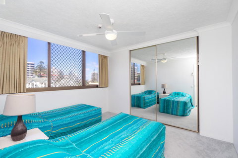 Columbia Beachfront Apartments On Rainbow Bay - Whitsundays Accommodation 11