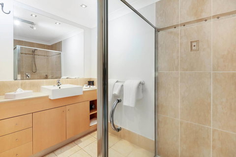 Mantra Aqueous On Port - Whitsundays Accommodation 11