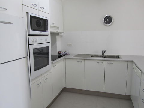 Le Beach Apartments - Whitsundays Accommodation 13