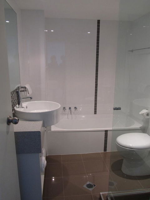 Le Beach Apartments - Whitsundays Accommodation 14