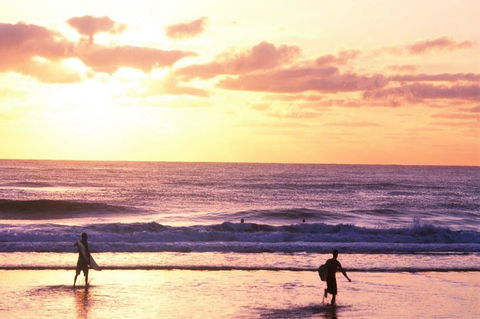 Seacrest Beachfront Apartments Surfers Paradise - Whitsundays Accommodation 41