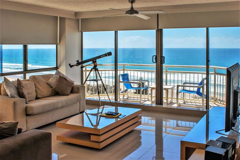 Seacrest Beachfront Apartments Surfers Paradise - Whitsundays Accommodation 30