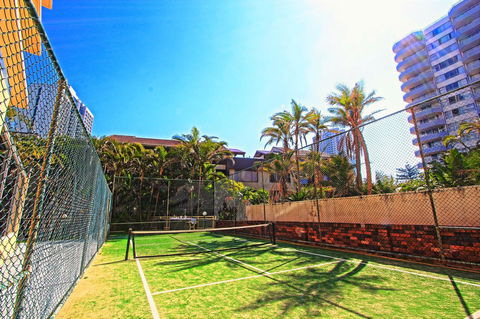 Seacrest Beachfront Apartments Surfers Paradise - Whitsundays Accommodation 16