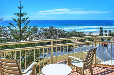 Seacrest Beachfront Apartments Surfers Paradise - Whitsundays Accommodation 32