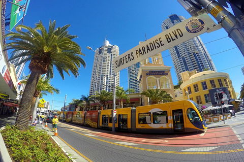 Seacrest Beachfront Apartments Surfers Paradise - Whitsundays Accommodation 39