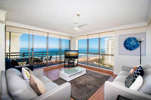 Seacrest Beachfront Apartments Surfers Paradise - Whitsundays Accommodation 2