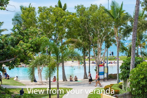 Montipora Unit 3 - In The Heart Of Airlie, Wi-fi And Netflix - Whitsundays Accommodation 0