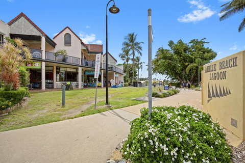Montipora Unit 3 - In The Heart Of Airlie, Wi-fi And Netflix - Whitsundays Accommodation 11