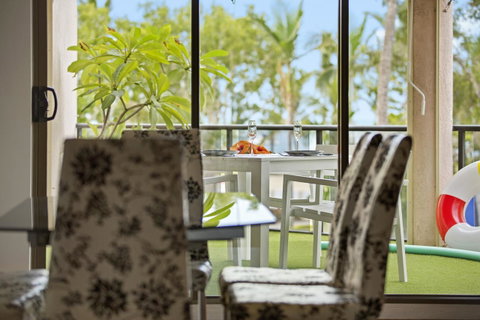 Montipora Unit 3 - In The Heart Of Airlie, Wi-fi And Netflix - Whitsundays Accommodation 2