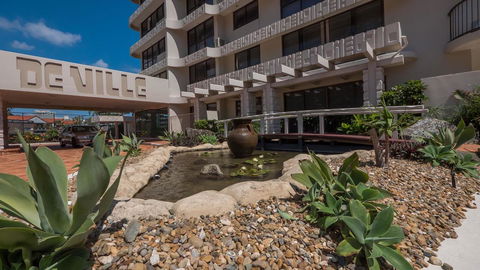 De Ville Apartments - Whitsundays Accommodation 36
