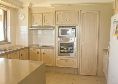 De Ville Apartments - Whitsundays Accommodation 11