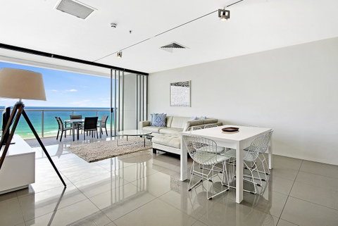 ULTIQA Air On Broadbeach - Whitsundays Accommodation 29