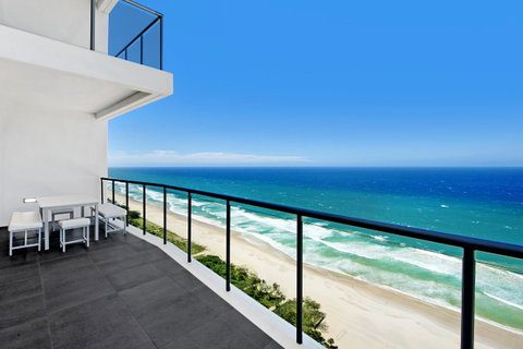 ULTIQA Air On Broadbeach - Whitsundays Accommodation 0