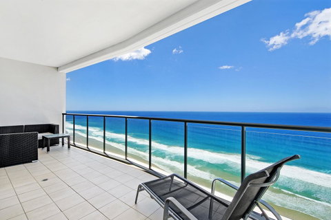ULTIQA Air On Broadbeach - Whitsundays Accommodation 14