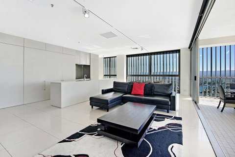 ULTIQA Air On Broadbeach - Whitsundays Accommodation 22
