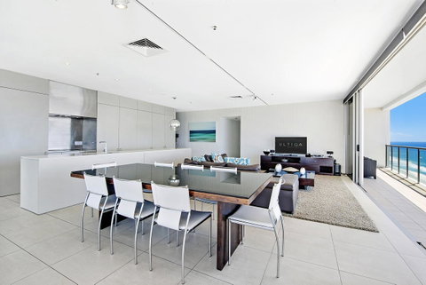 ULTIQA Air On Broadbeach - Whitsundays Accommodation 36