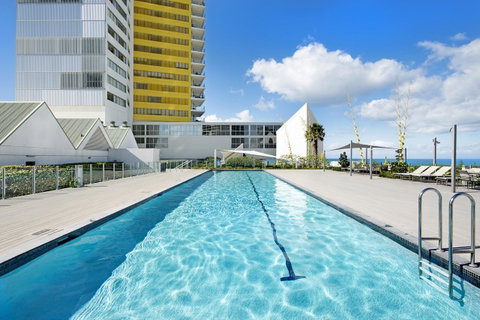 ULTIQA Air On Broadbeach - Whitsundays Accommodation 5