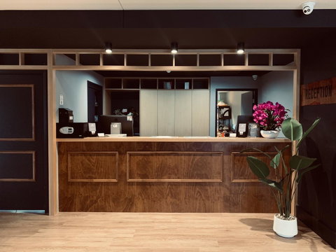Woodroffe Hotel - Whitsundays Accommodation 1