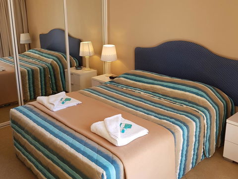 Surfers Beach Resort One - Whitsundays Accommodation 24