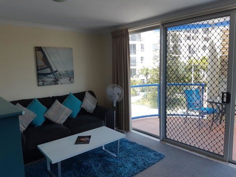 Surfers Beach Resort One - Whitsundays Accommodation 13
