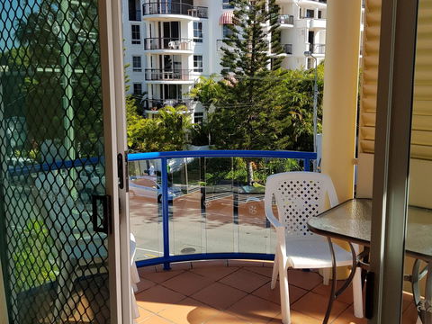 Surfers Beach Resort One - Whitsundays Accommodation 25
