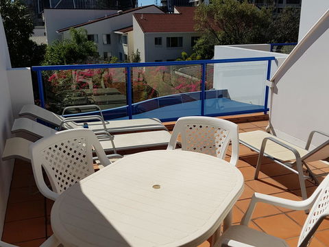 Surfers Beach Resort One - Whitsundays Accommodation 21