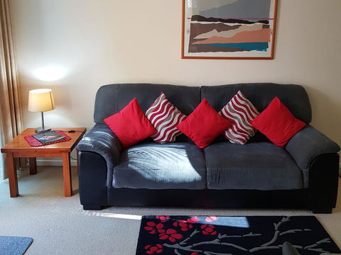 Surfers Beach Resort One - Whitsundays Accommodation 16