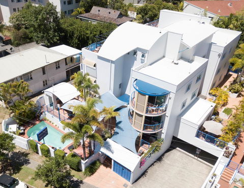 Surfers Beach Resort One - Whitsundays Accommodation 1