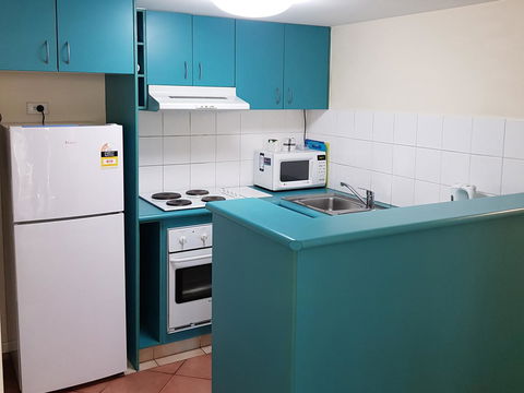 Surfers Beach Resort One - Whitsundays Accommodation 18