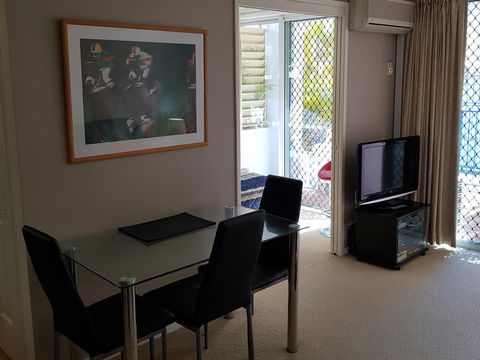 Surfers Beach Resort One - Whitsundays Accommodation 19