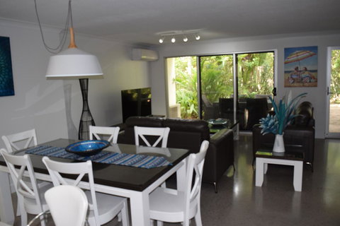 Raintrees Moffat Beach - Whitsundays Accommodation 12