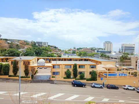 The Robert Towns - Whitsundays Accommodation 13