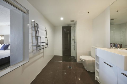 Novotel Surfers Paradise - Whitsundays Accommodation 30