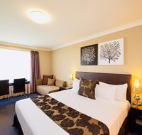 Best Western Plus Ambassador On Ruthven Motor Inn - Whitsundays Accommodation