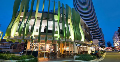 Luxury 3 Bedroom In Heart Of Broadbeach - Whitsundays Accommodation 10