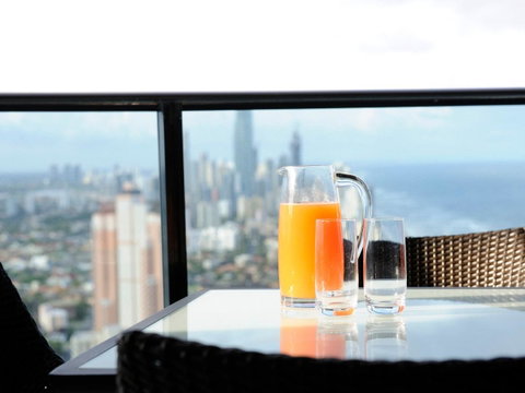 Luxury 3 Bedroom In Heart Of Broadbeach - Whitsundays Accommodation 14