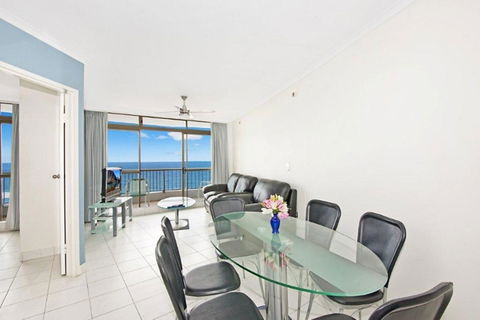 Surfers International Apartments - Whitsundays Accommodation 16