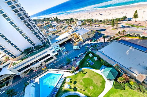 Surfers International Apartments - Whitsundays Accommodation 41
