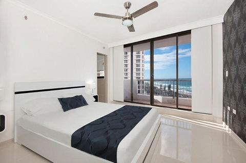 Surfers International Apartments - Whitsundays Accommodation 36