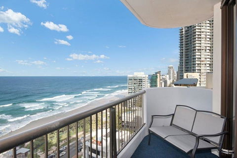 Surfers International Apartments - Whitsundays Accommodation 7
